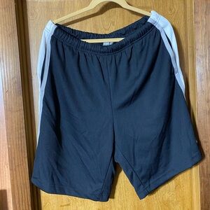 Nike Men's Black and White Athletic Shorts